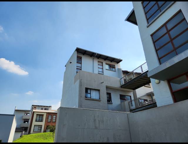 1 BEDROOM FLAT TO LET IN MIDRIDGE PARK